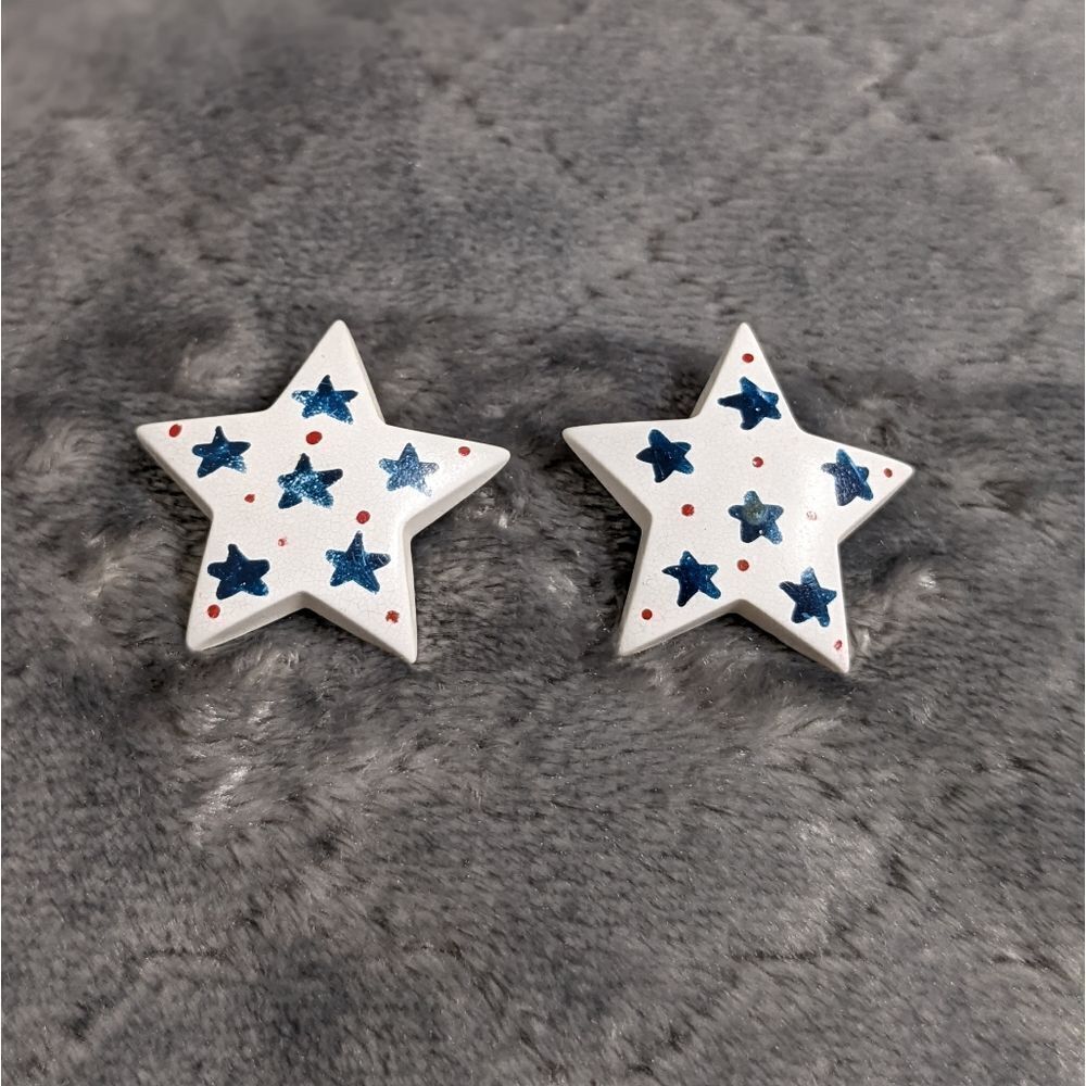 Vintage Patriotic Star Shaped Acrylic Clip Earrings